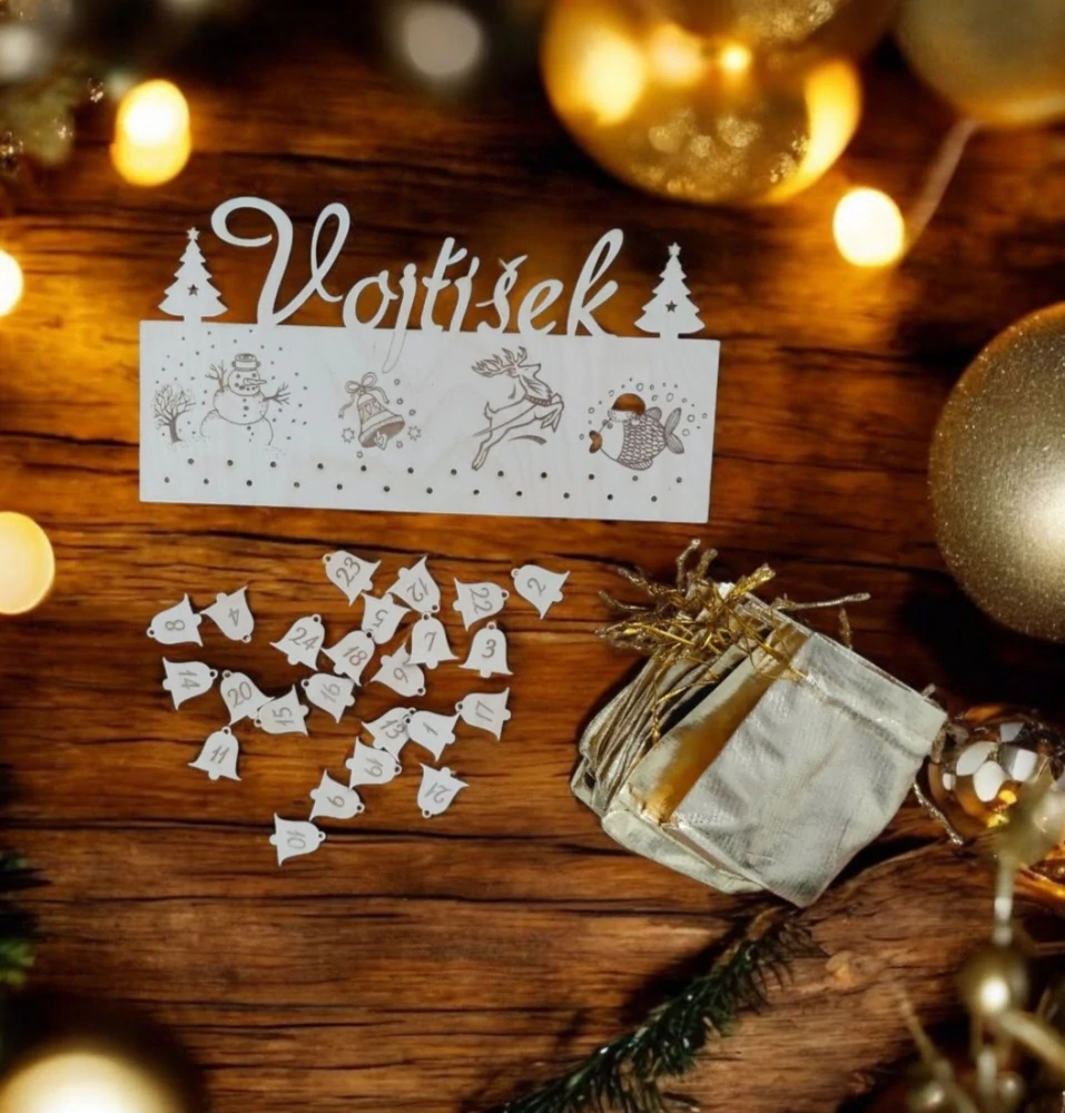 Dřevěný adventní kalendář